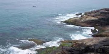 കണ്ണൂരില്‍ യുവതി കടലില്‍ ചാടി ; മൃതദേഹം കണ്ടെത്തി