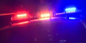 നിര്‍ത്തിയിട്ടിരുന്ന കാറിനുള്ളില്‍ യുവതിയുടെ മൃതദേഹം; പൊലീസ് അന്വേഷണം തുടങ്ങി