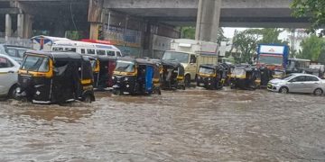 കനത്ത മഴ ; മുംബൈയിൽ വൻ നാശ നഷ്ടം