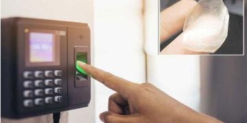 ഹാജര്‍ രേഖപ്പെടുത്താന്‍ പ്ലാസ്റ്റിക് വിരലടയാളം; നാല് പ്രവാസികള്‍ അറസ്റ്റില്‍