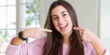 പല്ലുകളുടെ ആരോഗ്യം നിലനിര്‍ത്താന്‍ കഴിക്കേണ്ട എട്ട് ഭക്ഷണങ്ങള്‍…