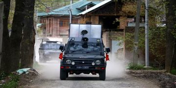 ജമ്മുകശ്മീരില്‍ സുരക്ഷാ സേനയും ഭീകരരും തമ്മില്‍ ഏറ്റുമുട്ടല്‍