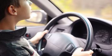 കുട്ടികള്‍ക്ക് വാഹനം ഓടിക്കാന്‍ കൊടുക്കുന്നവരാണോ നിങ്ങള്‍? ; മുന്നറിയിപ്പുമായി കേരള പോലീസ്