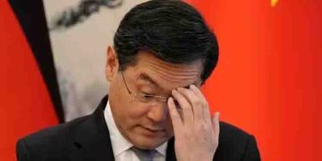 ഓഫീസിലേക്ക് എത്താതെ 23 ദിവസം, വിദേശകാര്യമന്ത്രിയെ പുറത്താക്കി ചൈന