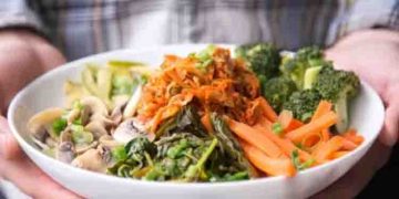 പച്ചക്കറികളും പഴങ്ങളും കഴിക്കുന്നത് അധികമായാല്‍ പ്രശ്നമാണോ?