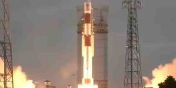 പിഎസ്എൽവി സി 56 വിക്ഷേപിച്ചു: സിം​ഗപ്പൂരിന്റെ 7 ഉപ​ഗ്രഹങ്ങൾ ബഹിരാകാശത്തേക്ക്, പിഎസ്എൽവിയുടെ 58ാം ദൗത്യം