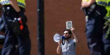 സ്വീഡനില്‍ വീണ്ടും ഖുര്‍ആന്‍ കത്തിച്ചു; ശക്തമായി അപലപിച്ച് സൗദിയും മുസ്ലിം വേള്‍ഡ് ലീഗും