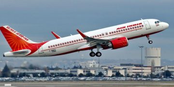 യാത്രക്കാരന്റെ മൊബൈൽ പൊട്ടിത്തെറിച്ചു ; എയർ ഇന്ത്യ വിമാനം അടിയന്തരമായി നിലത്തിറക്കി