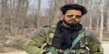 കാശ്മീരിൽ അവധിക്ക് എത്തിയ സൈനികനെ കാണാതായി ; ദുരൂഹമായി കാറിൽ രക്തക്കറ