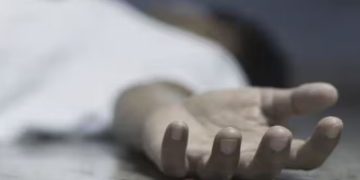 കോഴിക്കോട് പൊട്ടിവീണ വൈദ്യുതി കമ്പിയില്‍ നിന്നും ഷോക്കേറ്റ് 17കാരന്‍ മരിച്ചു