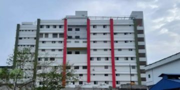 കുത്തിവെപ്പ് എടുത്തവര്‍ക്ക് അസ്വസ്ഥത അനുഭവപ്പെട്ട സംഭവം : പുനലൂര്‍ താലൂക്ക് ആശുപത്രിയിലെ രണ്ട് ജീവനക്കാരെ സസ്‌പെന്‍ഡ് ചെയ്തു