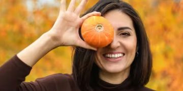 മുഖത്തെ ചുളിവുകളും കറുത്ത പാടുകളും അകറ്റാന്‍ പരീക്ഷിക്കാം മത്തങ്ങ കൊണ്ടുള്ള ഈ ഫേസ് പാക്കുകള്‍…