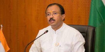 മിത്തിനെ മുത്താക്കാന്‍ എന്തിന് ലക്ഷങ്ങള്‍ ?, മാപ്പ് പറഞ്ഞിട്ട് പേരേ ഈ പ്രഹസനം – വി മുരളീധരന്‍