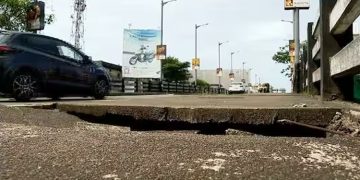 ഓടയിൽ വീണ് വയോധികന് പരിക്ക്, മനുഷ്യാവകാശ കമ്മീഷൻ കേസെടുത്തു