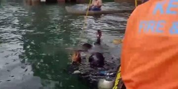 ട്രെയിനിന്റെ ചവിട്ടുപടിയിൽ ഇരുന്നു യാത്ര ചെയ്യുന്നതിനിടയിൽ പുഴയിൽ വീണ യാത്രക്കാരനെ കാണാതായി