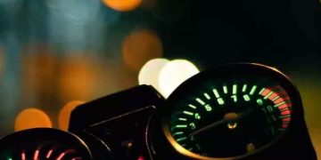 1.15 കോടി രൂപയുടെ പൈതൃക ഗേഹം പകുതി വിലക്ക് വിറ്റ് മോട്ടോർ ബൈക്ക് വാങ്ങി ചൈനീസ് ബാലൻ