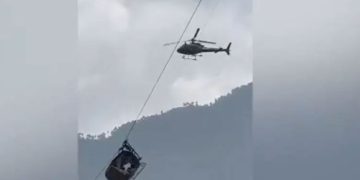 പാകിസ്താനിൽ ആറു കുട്ടികളടക്കം എട്ടുപേർ 1150 അടി ഉയരത്തിൽ കേബിൾ കാറിൽ കുടുങ്ങി; രക്ഷാപ്രവർത്തനം തുടരുന്നു