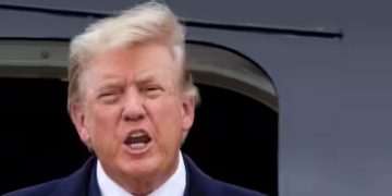 പ്രസിഡന്റ് തെരഞ്ഞടുപ്പ് അട്ടിമറി കേസ്: ഒടുവിൽ കീഴടങ്ങി ട്രംപ്, ചുമത്തിയിരിക്കുന്നത് 13 കുറ്റങ്ങൾ