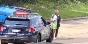 12 വയസ് മാത്രം പ്രായമുള്ള കുട്ടിയെ അറസ്റ്റ് ചെയ്ത് പൊലീസ്, വൻ വിമർശനം, പിന്നാലെ മാപ്പ് പറയൽ