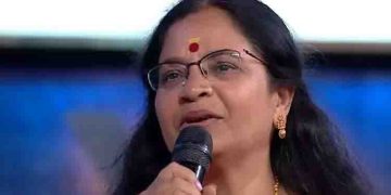 ‘സ്ത്രീയുടെ രൂപത്തിലുള്ള ചലിക്കാത്ത പ്രതിമ പോലും അദ്ദേഹത്തെ പ്രലോഭിപ്പിക്കുന്നു, അങ്ങനെയെങ്കിൽ അദ്ദേഹത്തിൻറെ കൂടെ അഭിനയിക്കുന്ന സ്ത്രീകളുടെ അവസ്ഥ എന്തായിരിക്കും ?’ : ഭാഗ്യലക്ഷ്മി