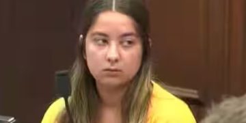 കോളേജുമായി ബന്ധപ്പെട്ട തന്റെ ആ രഹസ്യം അറിയാതിരിക്കാൻ അമ്മയെ അതിക്രൂരമായി കൊലപ്പെടുത്തിയ മകൾ