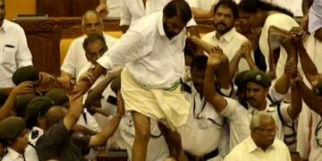 ആറ് എൽഡിഎഫ് നേതാക്കൾ പ്രതികൾ ; നിയമസഭ കയ്യാങ്കളിക്കേസിൽ തുടരന്വേഷണ റിപ്പോർട്ട് സമർപ്പിച്ചു