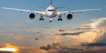 ഛര്‍ദ്ദി പറ്റിയ സീറ്റില്‍ ഇരിക്കാന്‍ വിസമ്മതിച്ച യാത്രക്കാരെ വിമാനത്തില്‍ നിന്ന് ഇറക്കിവിട്ടു