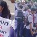 വിദ്യാർഥികളുമായി പള്ളി സന്ദർശിച്ചതിന് സ്കൂൾ പ്രിൻസിപ്പലിന് സസ്പെൻഷൻ; അധ്യാപകന് പിന്തുണയുമായി വിദ്യാർഥികൾ