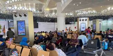 കൊച്ചിയിൽ നിന്നും വിമാനം വൈകി; ലണ്ടനിലേക്ക് പോകാനിരുന്ന യാത്രക്കാർ റിയാദിൽ കുടുങ്ങി