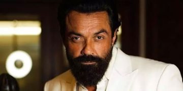 ക്രൂരനായ വില്ലൻ! മുഖത്ത് ചോരയുമായി ബോബി ഡിയോൾ