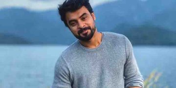 ടൊവിനൊയ്‍ക്ക് രണ്ട് ആഴ്‍ചത്തെ വിശ്രമം, പരുക്കേറ്റത് അക്വേറിയം പൊട്ടിവീണ്