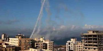 പാലസ്തീനിലുള്ള ഇന്ത്യന്‍ പൗരന്മാര്‍ക്ക് ഹെല്‍പ് ഡെസ്‌ക് ആരംഭിച്ച് എംബസി; ഇസ്രയേലിലുള്ള ഇന്ത്യക്കാര്‍ക്ക് ബന്ധപ്പെടാനും ഹെല്‍പ് ലൈന്‍ നമ്പര്‍