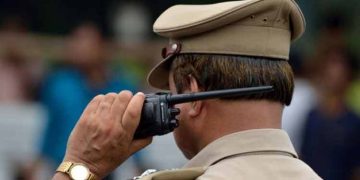 വിമാനത്തില്‍ യുവനടിയോട് അപമര്യാദയായി പെരുമാറിയ കേസ് ; യാത്രക്കാരൻ ഹാജരാകാൻ നിർദ്ദേശം നൽകി പോലീസ്