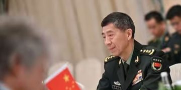 പ്രതീക്ഷിച്ചത് സംഭവിച്ചു, പൊതുവേദിയില്‍നിന്ന് ‘അപ്രത്യക്ഷനായ’ ചൈനീസ് പ്രതിരോധ മന്ത്രി ലി ഷാങ്ഫുവിനെ നീക്കി