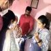 ആളില്ലാത്ത വീട്ടിൽ നിന്ന് ഒന്നര ലക്ഷം കവർന്നു, തെളിവില്ലാതാക്കാൻ മുളകുപൊടി പ്രയോഗം, പ്രതിയെ തേടി പൊലീസ്