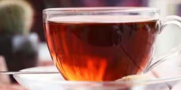 കട്ടൻ ചായയാണോ പ്രിയം? ഇക്കാര്യങ്ങൾ കൂടി അറിഞ്ഞോളൂ