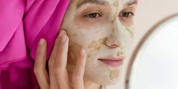 മുഖകാന്തി കൂട്ടാൻ മുൾട്ടാണി മിട്ടി ; ഈ രീതിയിൽ ഉപയോ​ഗിക്കൂ