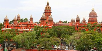 അരിക്കൊമ്പനെ നിരീക്ഷിക്കാൻ സമിതി വേണം ; ഹർജി തള്ളി