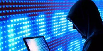 സോഷ്യൽ മീഡിയ: പേജുകൾ ഹാക്ക് ചെയ്ത് പണം ആവശ്യപ്പെടുന്നവരെ കുറിച്ച് മുന്നറിയിപ്പുമായി പൊലീസ്; ജാഗ്രത പാലിക്കേണ്ടവയെ കുറിച്ച് ഓർമ്മിപ്പിക്കുന്നതിങ്ങനെ..