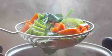 ഭക്ഷണം ആവിയില്‍ വേവിച്ച് കഴിക്കാറുണ്ടോ? എങ്കിലറിയേണ്ടത്…