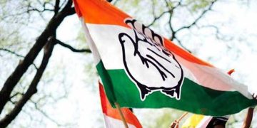 മൂന്നാർ ഗ്രാമപഞ്ചായത്തിലെ രണ്ട് കോണ്‍ഗ്രസ് അംഗങ്ങളെ അയോഗ്യരാക്കി തിരഞ്ഞെടുപ്പ് കമ്മീഷൻ