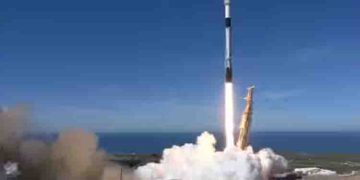 ഒമാന്‍റെ പ്രഥമ ഉപഗ്രഹമായ അമാന്‍-1 വിജയകരമായി വിക്ഷേപിച്ചു