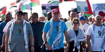 മുന്നിൽനിന്ന് നയിച്ച് പ്രസിഡന്റും പ്രധാനമന്ത്രിയും ; ക്യൂബയിൽ പതിനായിരങ്ങൾ അണിനിരന്ന് പലസ്തീൻ അനുകൂല റാലി