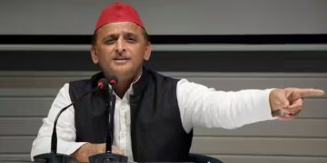 കോൺഗ്രസ് കുതന്ത്രത്തിന്‍റെ പാര്‍ട്ടി ; ജാതി സെൻസസ് ഉയര്‍ത്തുന്നത് വോട്ട് തട്ടാനെന്ന് അഖിലേഷ് യാദവ്