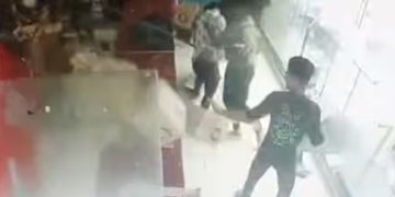 കനത്ത മഴയ്ക്കൊപ്പം വീശിയടിച്ച കാറ്റിൽ ബെവ്കോ ഔട്ട്ലെറ്റിൽ വൻ നാശനഷ്ടം