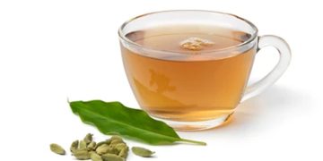 ഏലയ്ക്കയിട്ട് തിളപ്പിച്ച വെള്ളം കുടിക്കുന്നത് ശീലമാക്കൂ