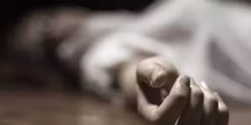 ഇതരമതക്കാരനുമായി പ്രണയം ; ആലുവയിൽ അച്ഛൻ വിഷം നൽകിയ 14 കാരി മരിച്ചു