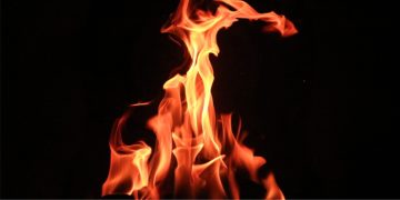 35 വയസുകാരിയെ ഭര്‍ത്താവ് തീ കൊളുത്തി കൊന്നു