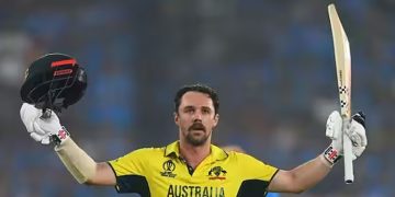 ഇതിഹാസങ്ങൾക്കൊപ്പം ‘ഹെഡ് മാസ്റ്ററായി’ ട്രാവിസ് ഹെഡ്