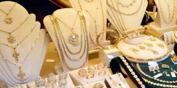 പ്രമുഖ ജ്വല്ലറികളിലും തുണിക്കടകളിലും മിന്നല്‍ പരിശോധന